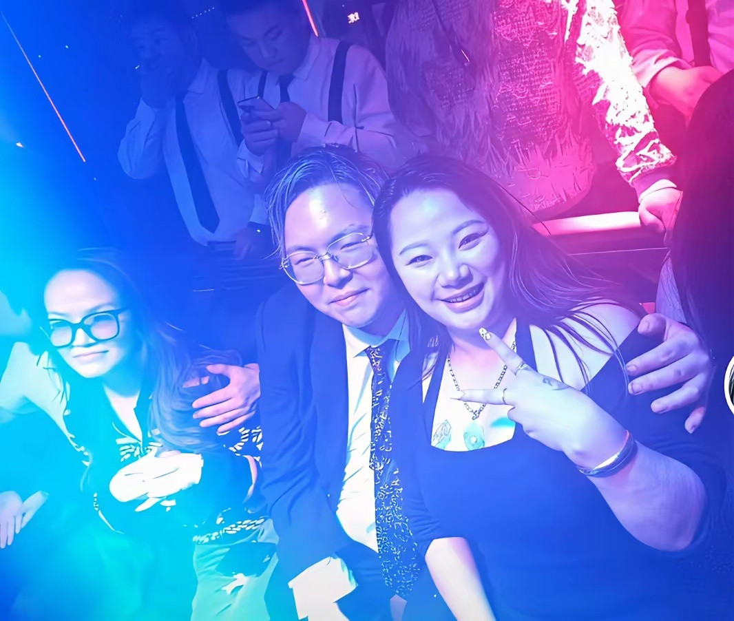 难怪向太会生气，说绝不会承认这种儿媳，向佑都40岁的人了，找了个比自己大的姐姐当