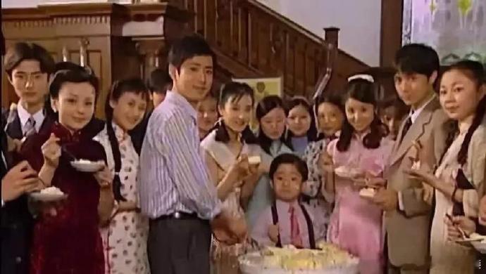 原来20年前就有这个爱心动作了