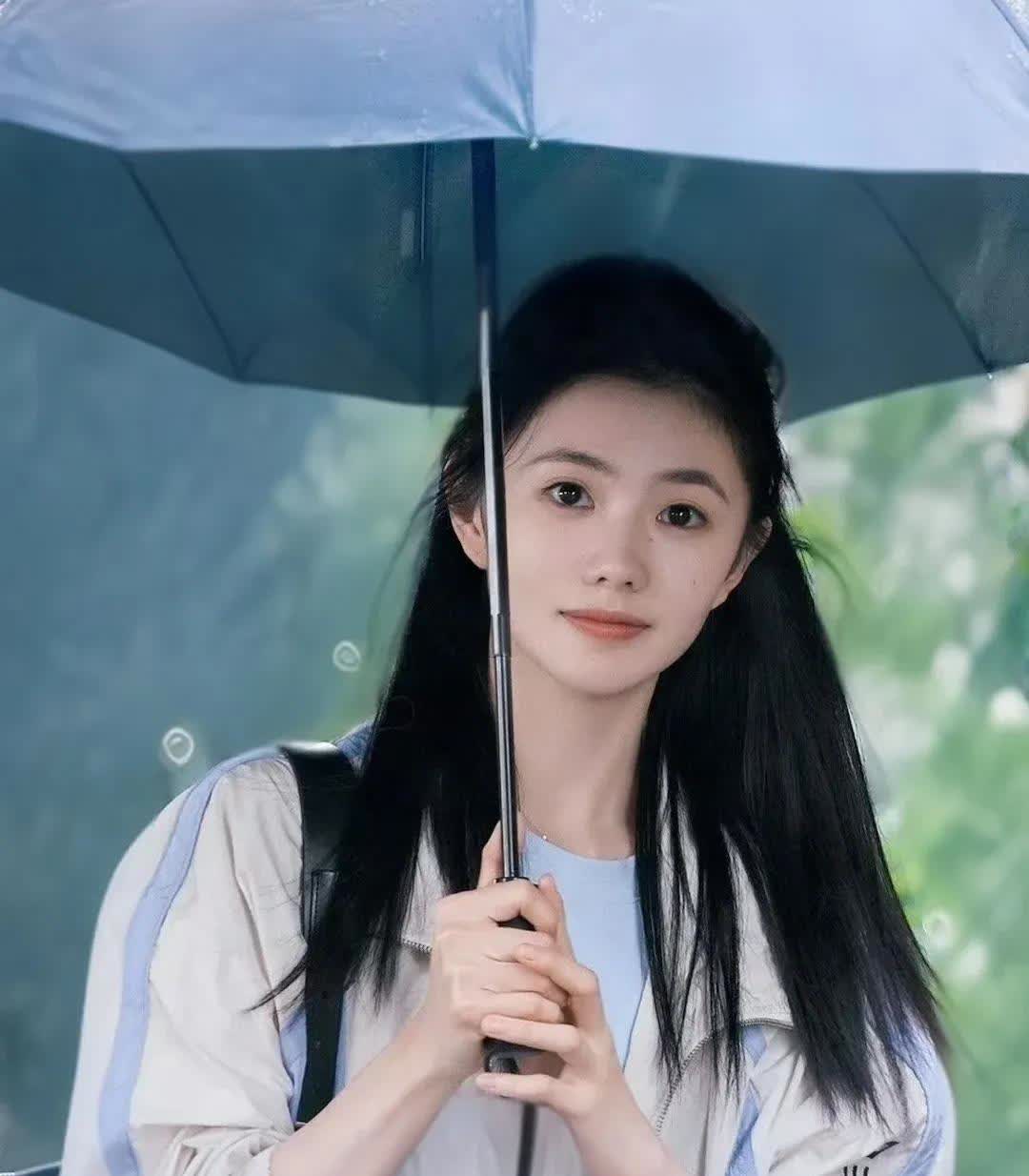 看了《陷入我们的热恋》之后我终于知道为啥大老板都喜欢刘浩存了刘浩存有一个
