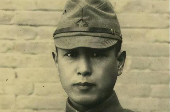 1940年，一伪军砍掉鬼子的双手后，当着鬼子的面，拔光了他妻子的头发，捆住她的手