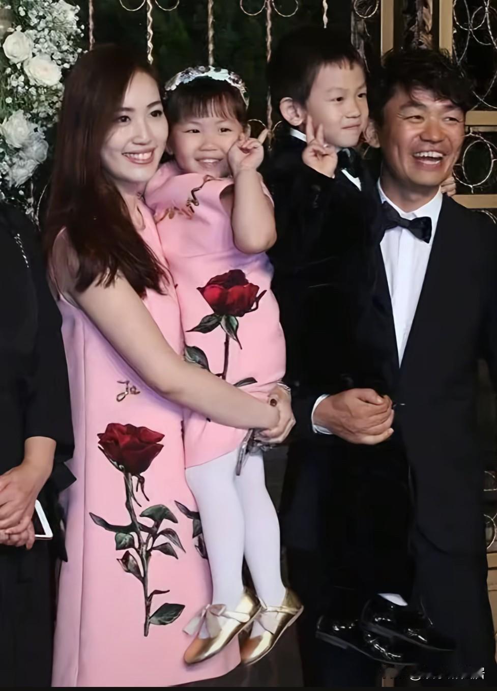 马蓉现在落魄了！真是身在福中不知福的女人，一把好牌打的稀巴烂，据说移民的1500