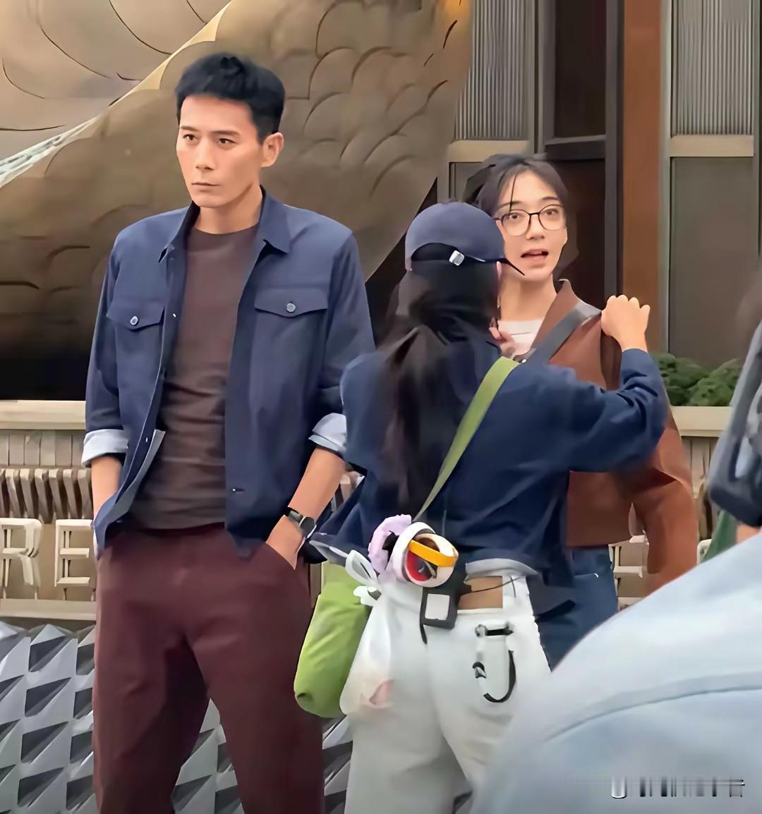 王影璐的资源也太好了，感觉她还是一个新人，如今就可以和刘烨搭戏。刘烨如今看起来