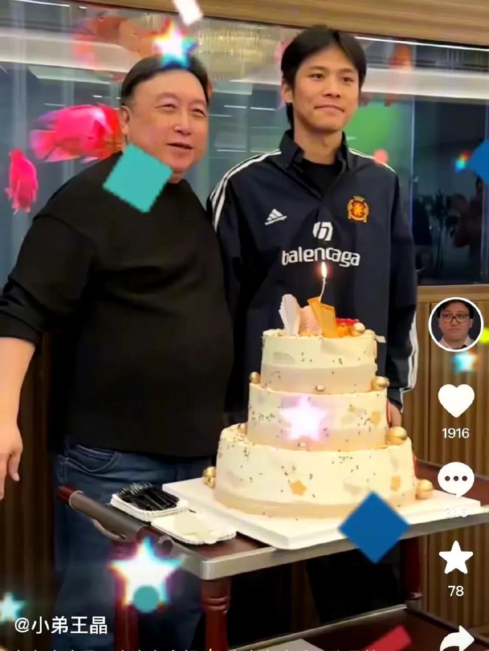 疯狂小杨哥，现身了！5月6日，久违的疯狂小杨哥意外冲上热搜，原因是他去香港出席