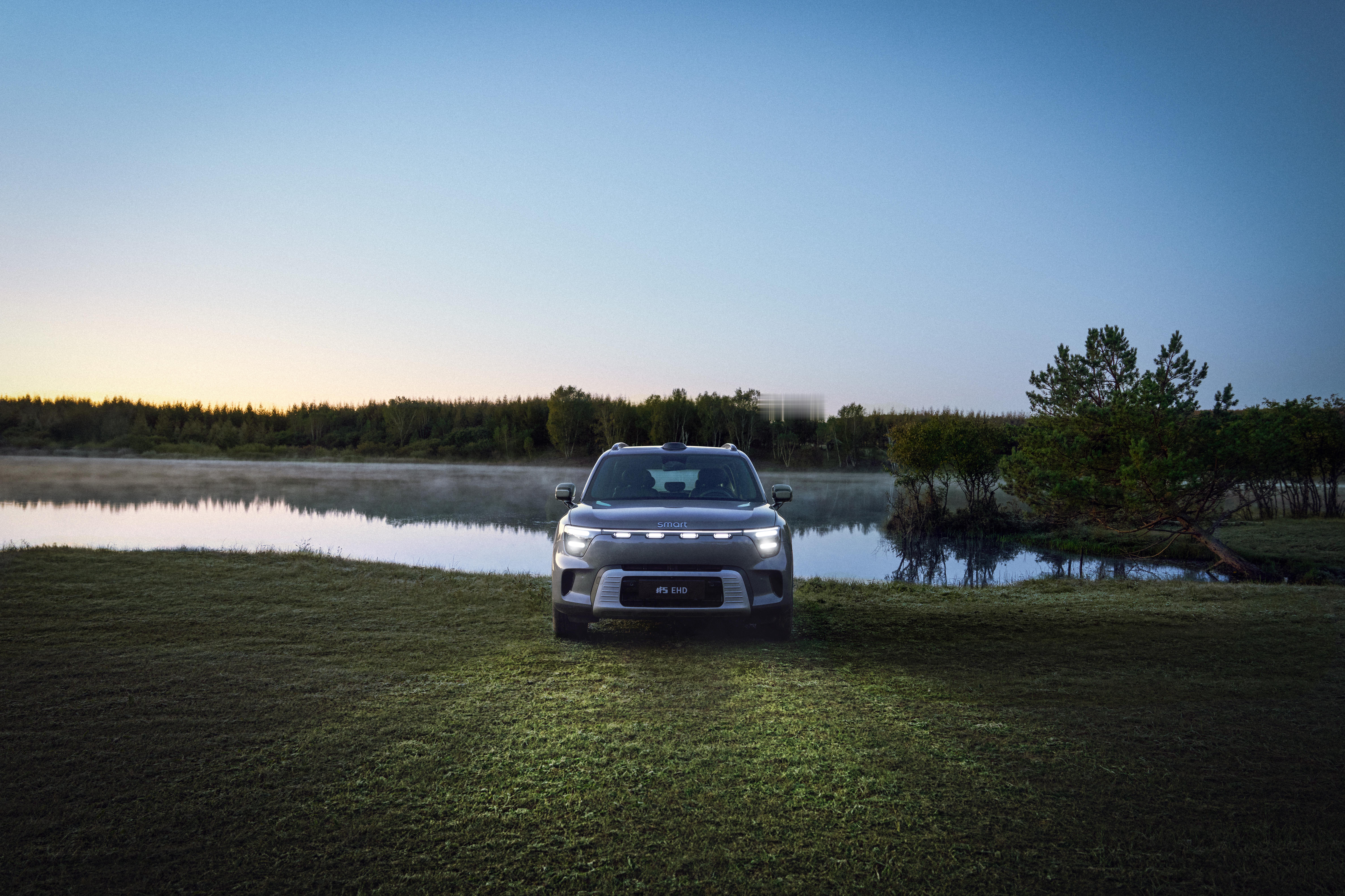 16.99万起步的smart5号EHD开始交付了，十几万买一辆带奔驰标的混动S