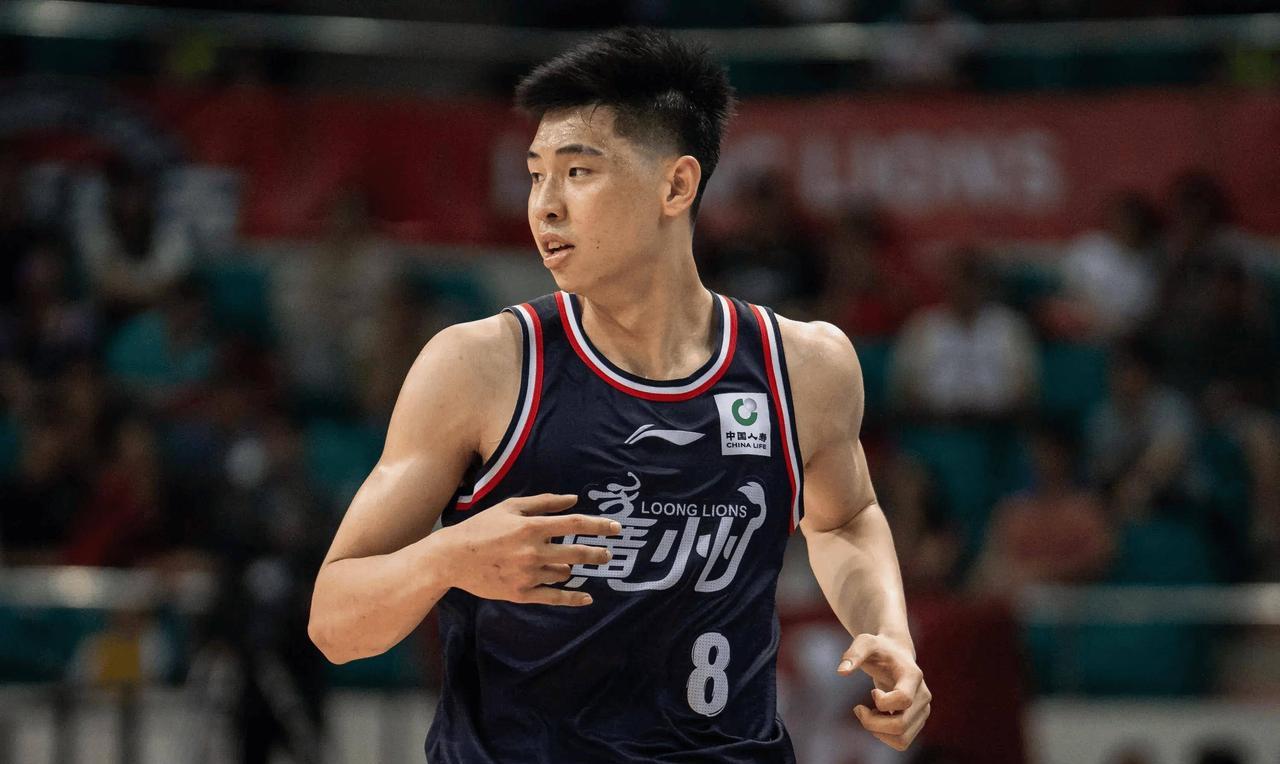 徐昕乐了！据CBA媒体人透露：徐昕此时估计会很高兴！因为他刚提交转会申请后，不