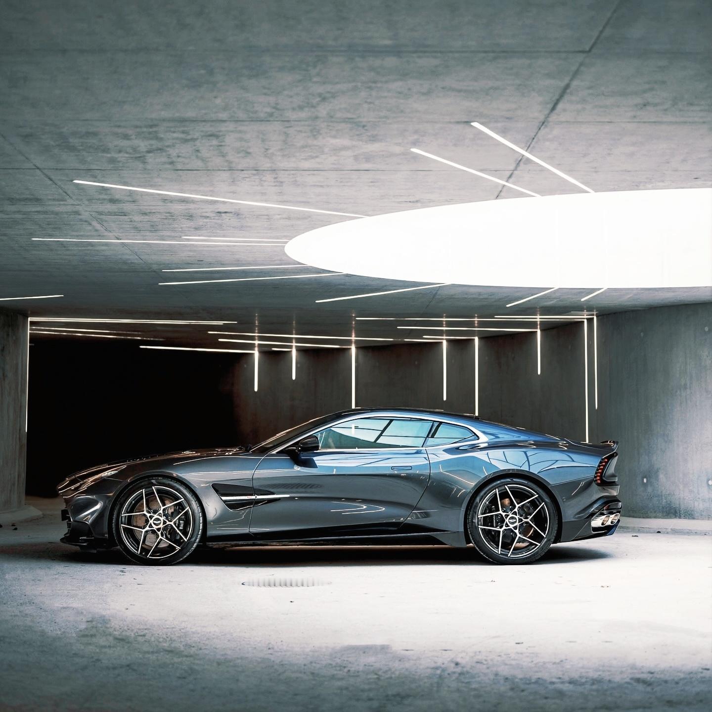 AstonMartinVanquish&DB12Volante阿斯顿马