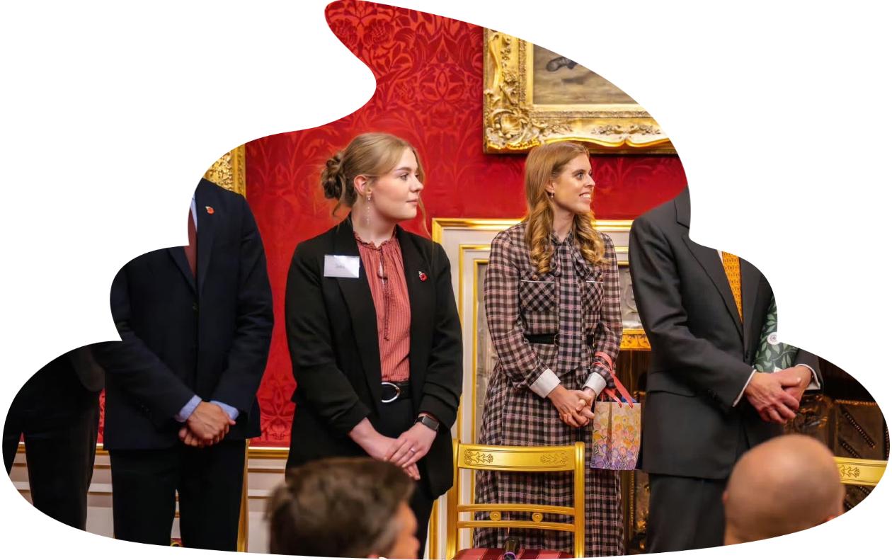 ​​​2025年11月7日，威廉王储在巴西贝伦访问博物馆，并与来自巴西不同地