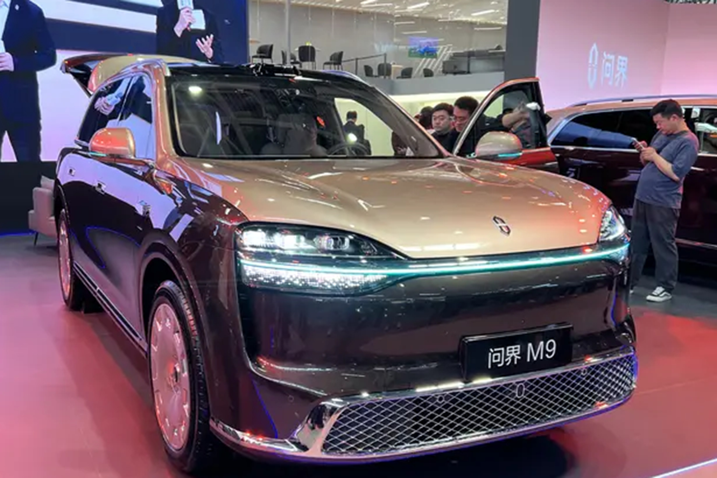 2026北京车展探馆直播进行中！新车热门车抢先看！现在看——问界M9全新问界M9