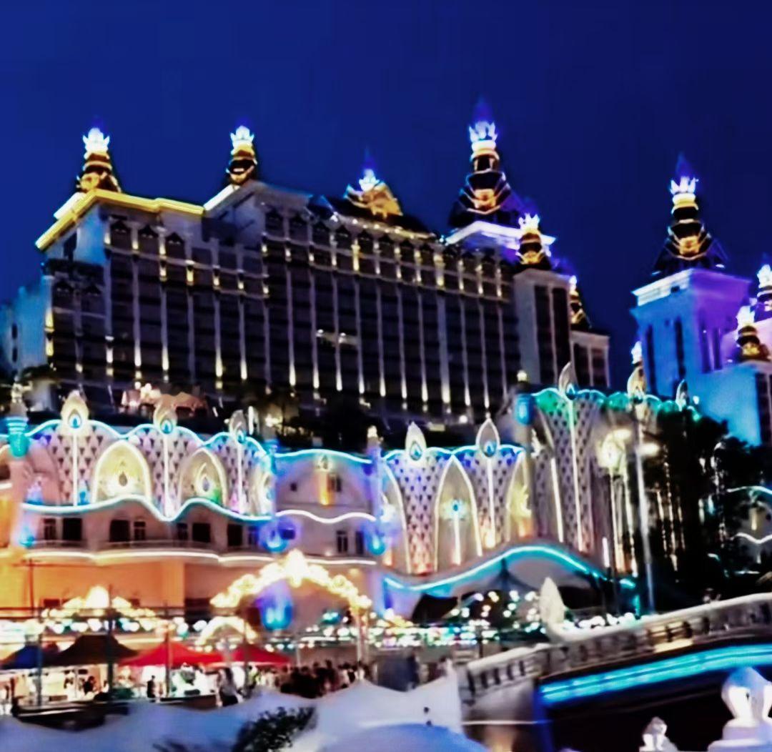 文友小林姐二婚老伴去世了，她选择去三亚旅居生活。每月包吃住将近两千。分哪个等级