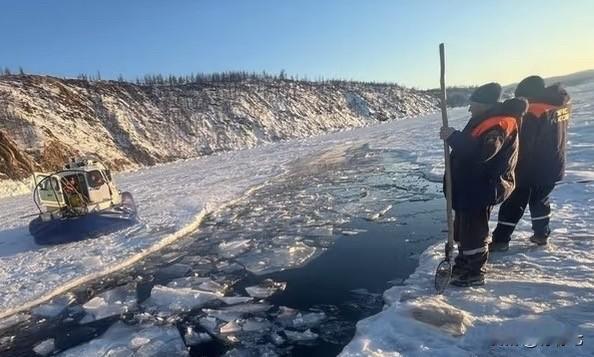 痛心💔8人沉入贝加尔湖冰下，7名中国游客遇难8条生命就这么沉入贝加尔湖的
