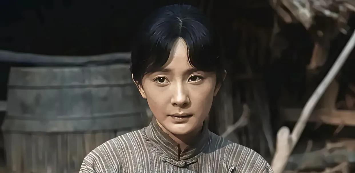 追剧《生万物》，剧中宁绣绣的一句台词让我笑喷了！绣绣听说父亲要