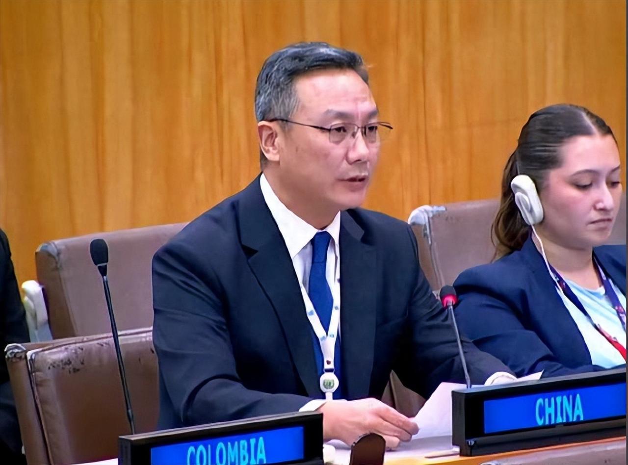 一句话就让日本破防！高市早苗提台湾，我方代表就在联合国提冲绳，日媒直接炸锅，叫