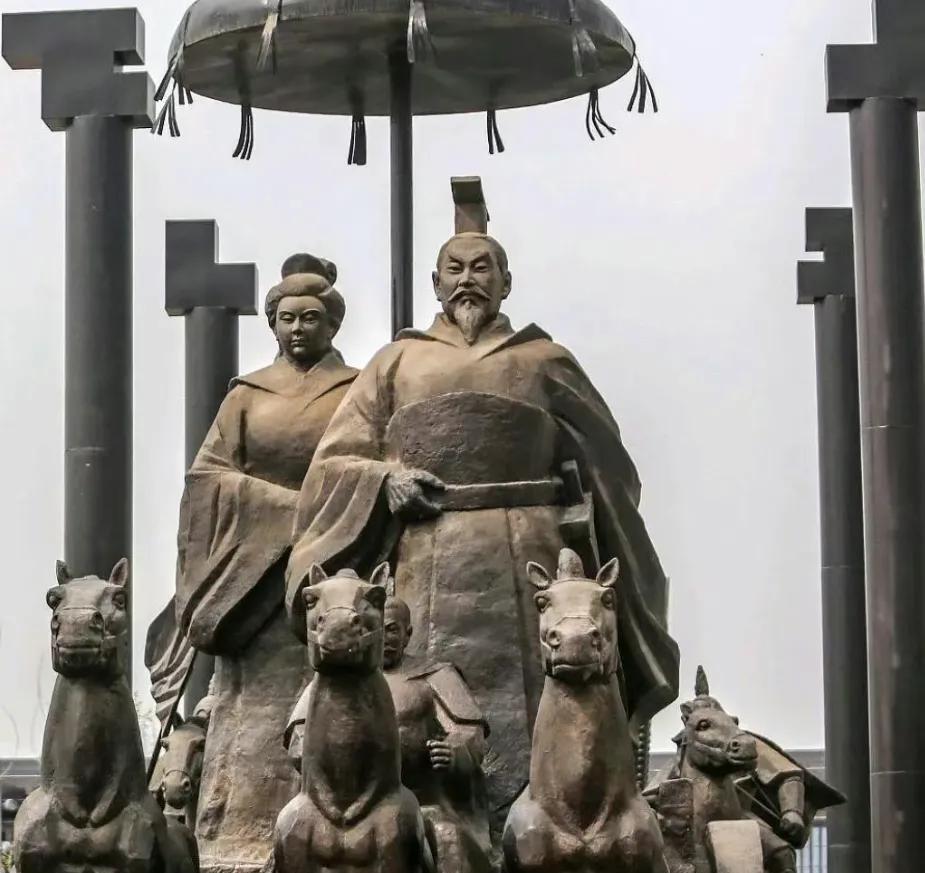 夏朝末年，商汤迎娶有莘国君王的女儿为妃，并对有莘氏的奴隶伊尹说：“我是为了要你，