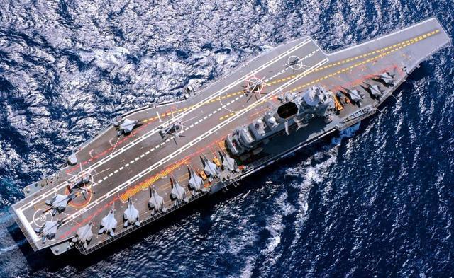 多家印度自媒体放言：中国福建舰综合性能，已逼近印度首艘国产航母近日，多家印