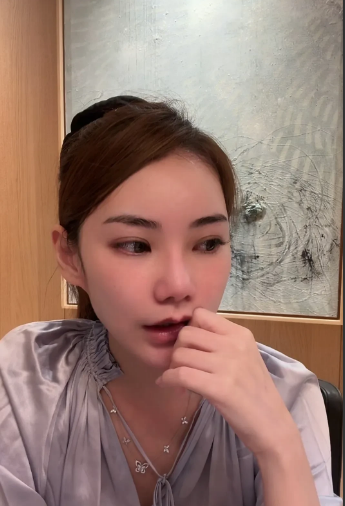 马筱梅真的很宠粉，这一点和婆婆张兰一样。昨天马筱梅准备直播，谁知身体不舒服，食道