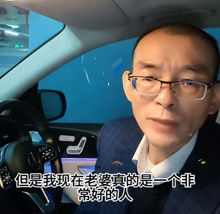又有反转！一场认亲的戏码，竟然还成了连续剧。郑琴最新发文，作出以下三点回应，网友