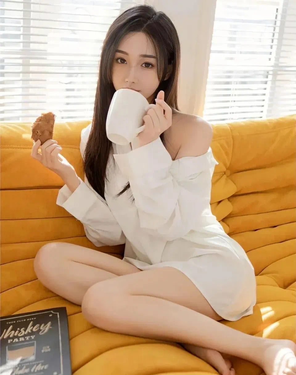 口红沾杯但颜色美到犯规  