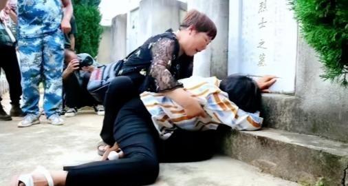 1984年，新婚3天的战士，奔赴老山战场壮烈牺牲。王长献1962年出生在河南省