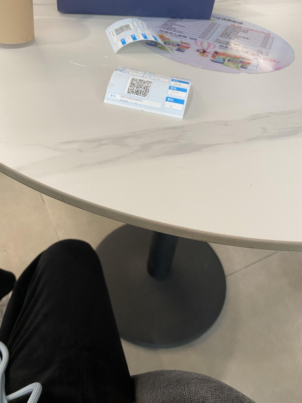 告诉你一个真相！人可以节约，也可以不买衣服，甚至吃差点，不修边幅都可以。但一