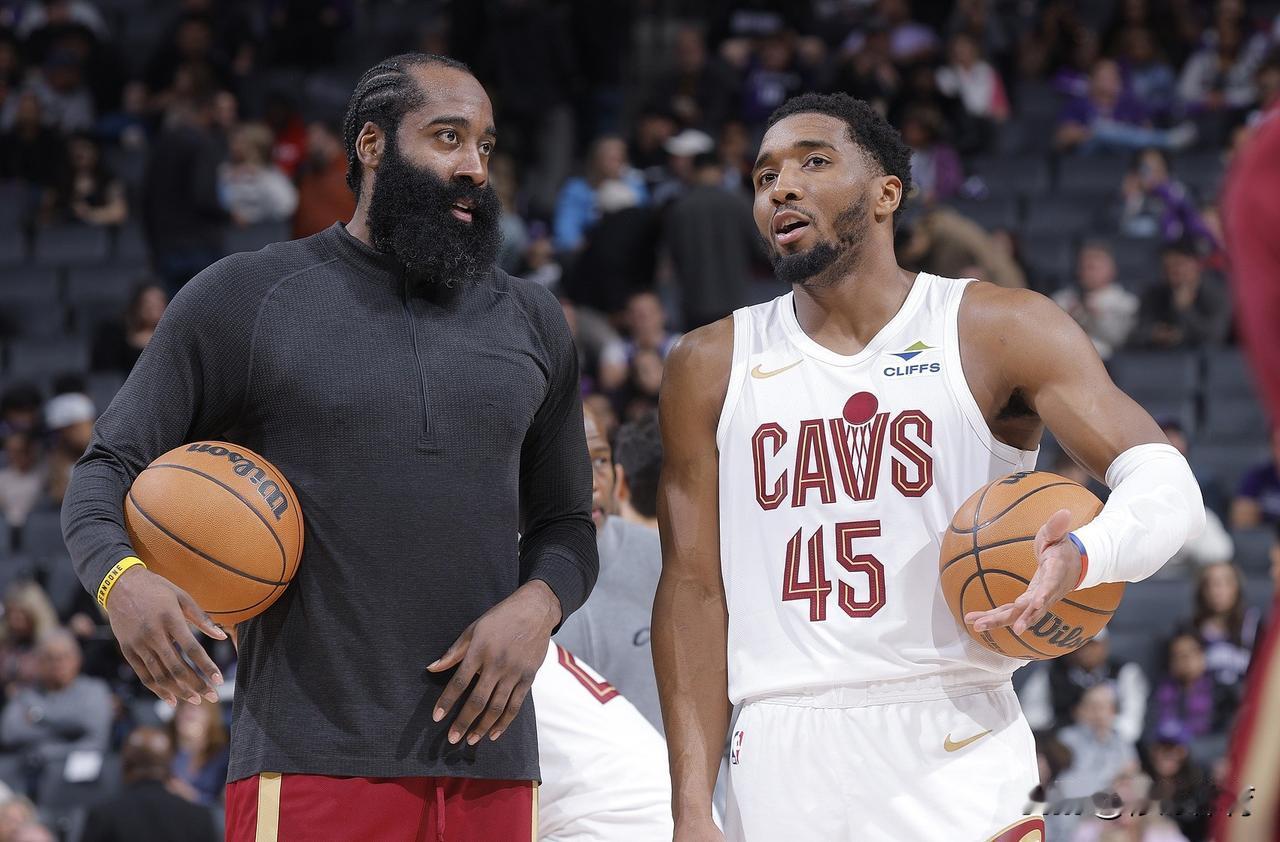 感觉哈登和米切尔的身体天赋都被低估了：1、哈登——身高196cm，臂展210