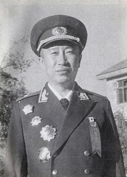 开国第一少将，其实他在张学良领导的东北军中，就已经授少将了，1955年还是授少将