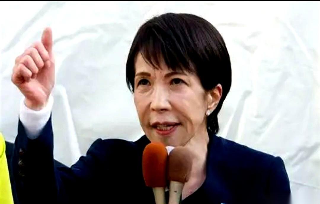 号称日本“陆战之王”的10式坦克，在自家演习场，把自己炸了。上午8点39分，一