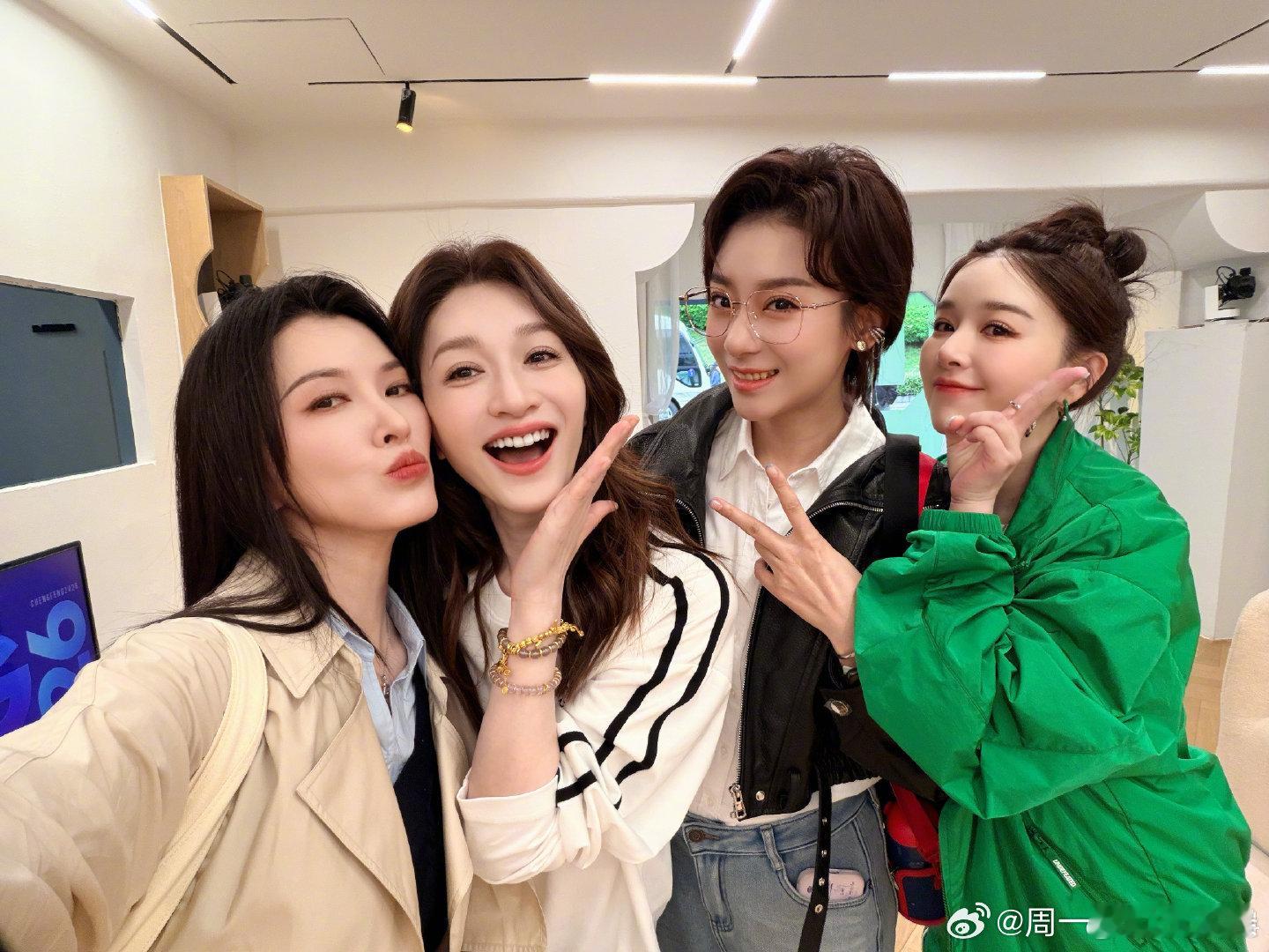 李小冉50岁正是超越自己的年纪你好星期六李小冉美我一大跳！！！这是50岁的颜值？