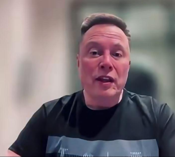 马斯克称：中国能在18个月内生产出足以满足整个美国全部用电需求的太阳能电池板。