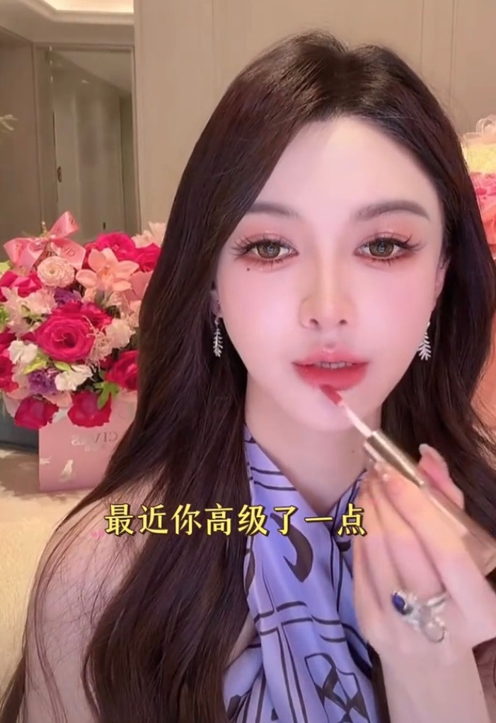 叶珂我的脑子做网红已经是极限了怎么感觉叶珂又微do了。