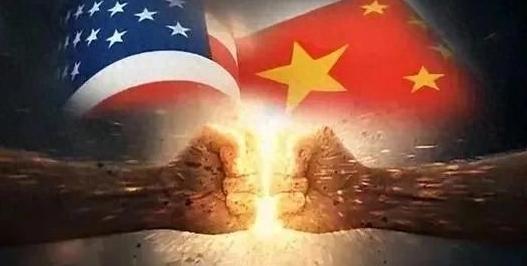 “中国在做最后的坚持，崩溃是早晚的事！”1991年，苏联这个社会主义国家解体后，
