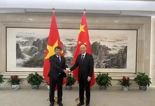 一旦爆发大战，越南还能战胜超级大国吗？张召忠曾四字点醒国人。如果说中国跟越南再真