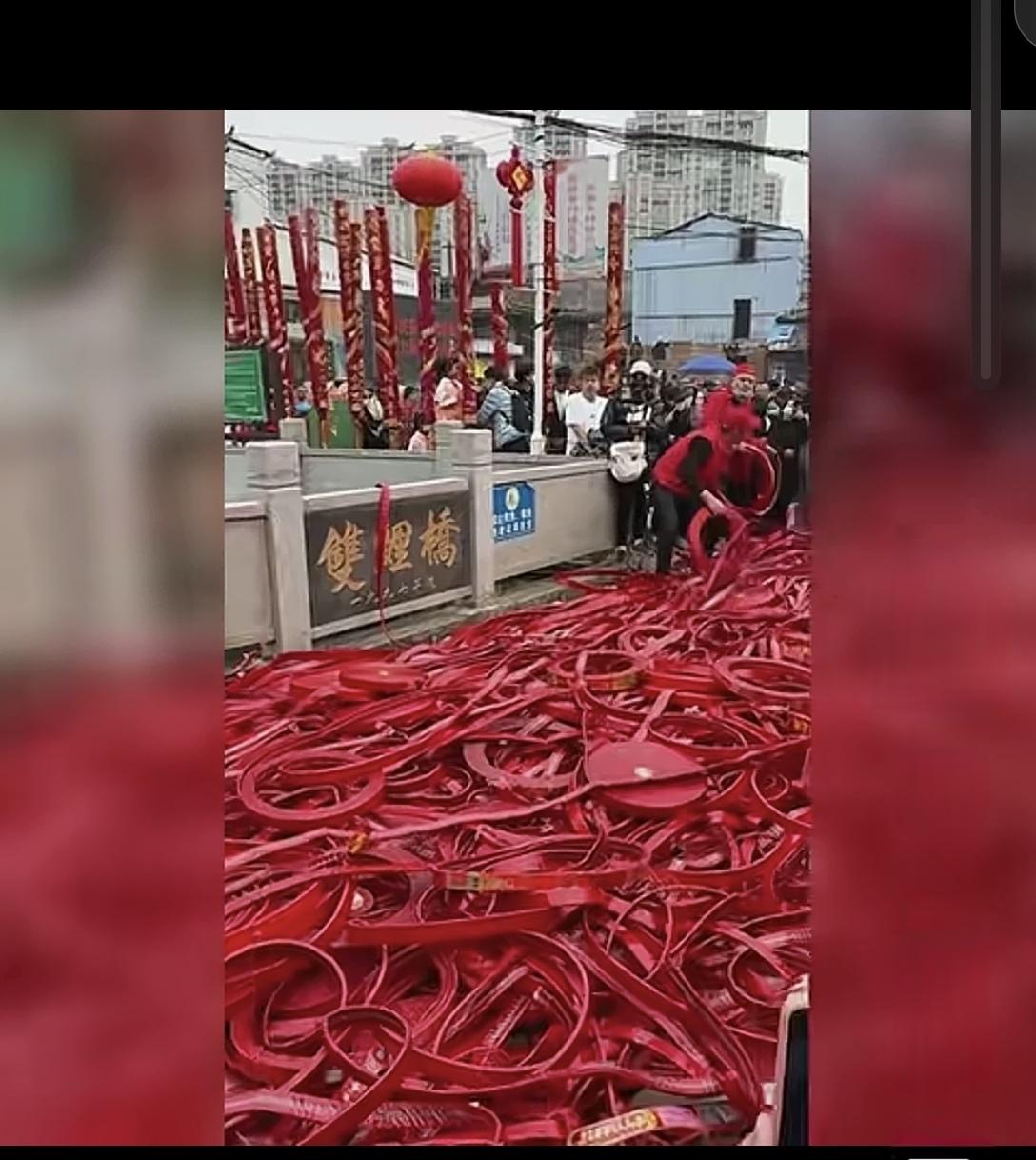 穷奢极欲的“年味”，只有糟粕，没有文化，更不是习俗曾几何时，一挂100～2