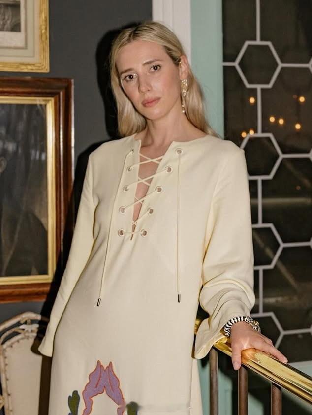 珠宝曾属于西班牙罗曼诺斯伯爵夫人+社交名媛艾琳的斑马手镯，是DavidWeb