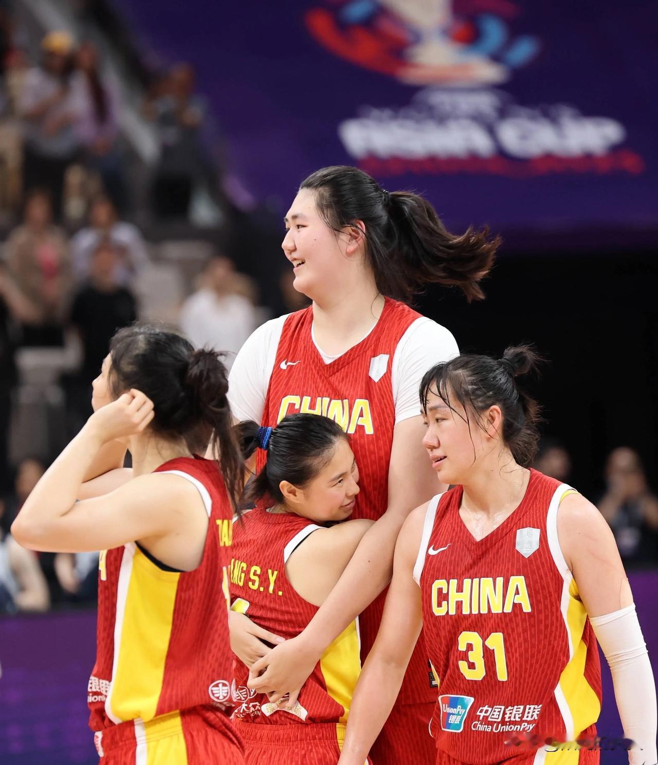 球迷的福音来了。从8月31日开始，中国男女篮球比赛项目精彩纷呈，球迷们