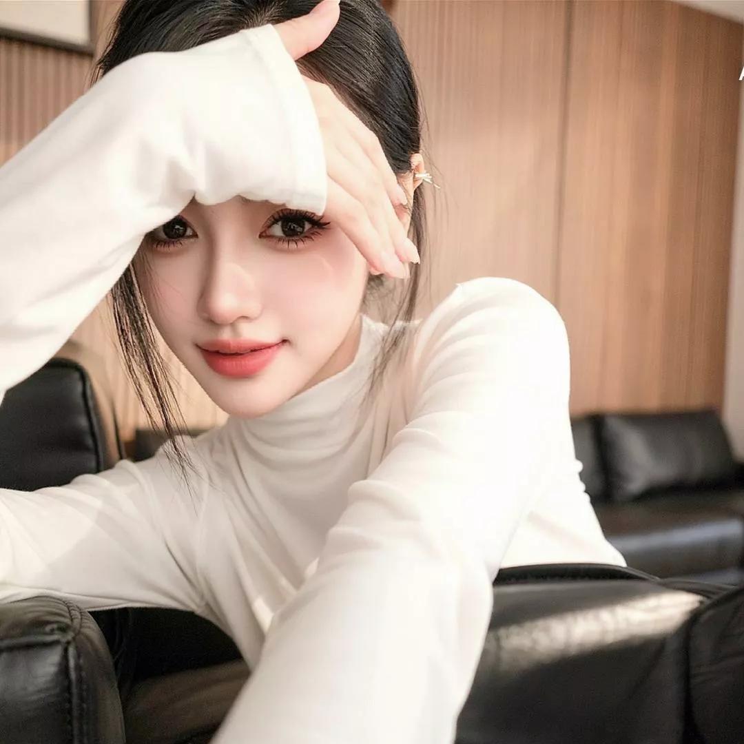 白富美少女在咖啡馆的优雅瞬间💅💍✨咖啡馆照温柔咖啡店美女女孩下午茶美女