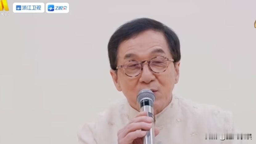 成龙突然喊话张杰：“以后别唱我的歌”，大哥为何如此生气？原来夸比骂更“狠”5
