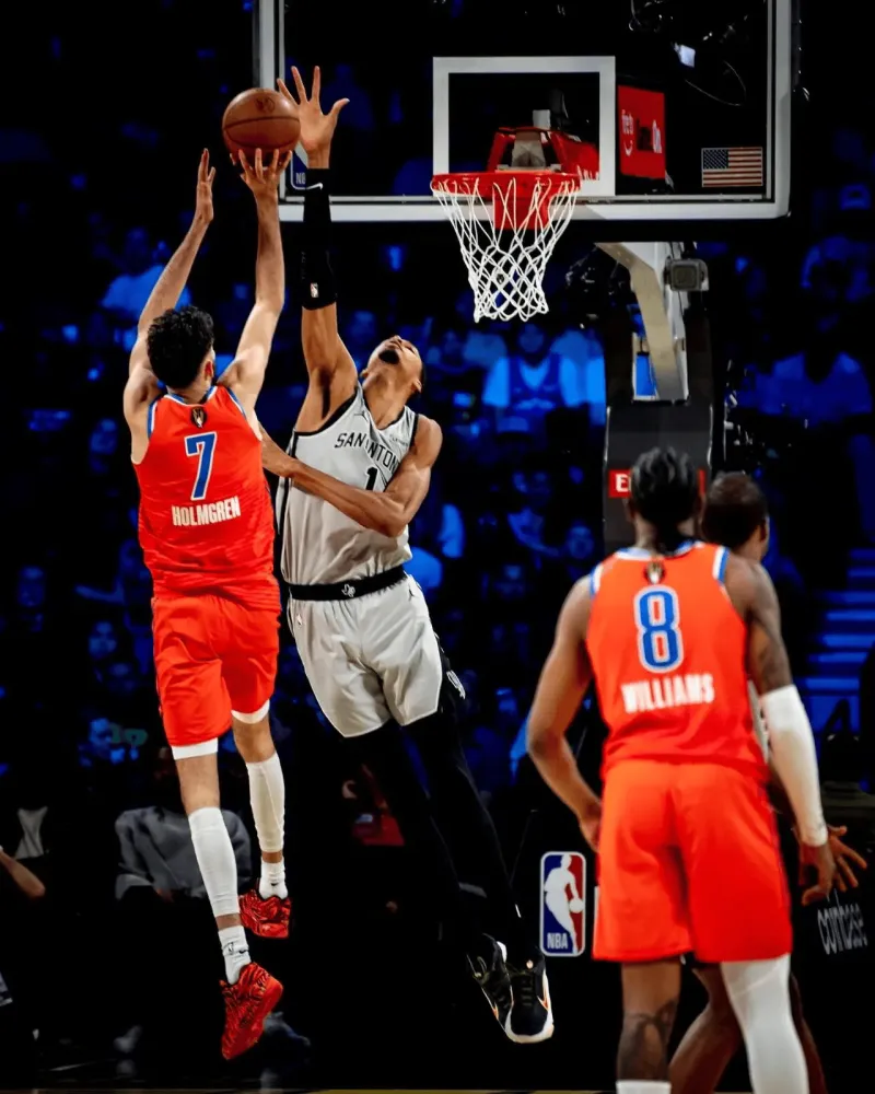 以前真的还蛮喜欢狐狸的风格，但为啥会拉成这样，明年还是贴首轮送走福克斯换锋线吧