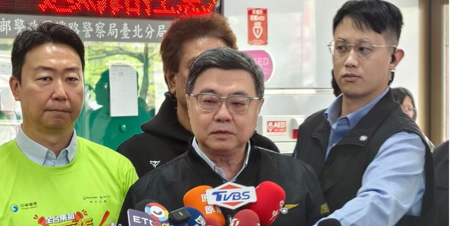 台当局回应卓荣泰包机赴日争议：费用全由卓荣泰自掏腰包针对日前各界对台行政机构