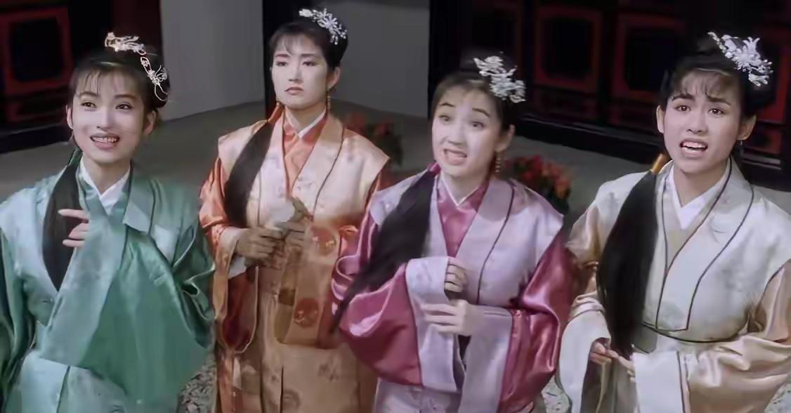 《唐伯虎点秋香》唯一的败笔，应该就是让巩俐来演秋香了吧？小时候一直都认为，华府