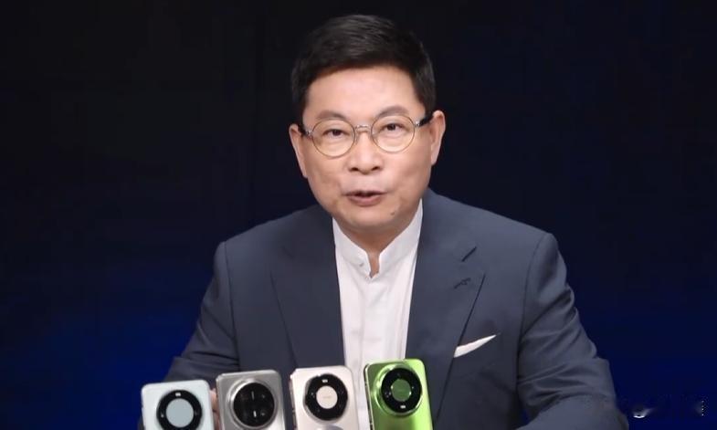 余承东摊牌了！华为手机芯片基本摆脱外部依赖，鸿蒙年底冲1亿台“七年封锁，华为