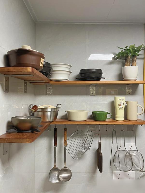 谁懂啊！最近串邻居家发现好多人厨房都不装吊柜了，我家刚装完吊柜就悔得拍大腿！这两