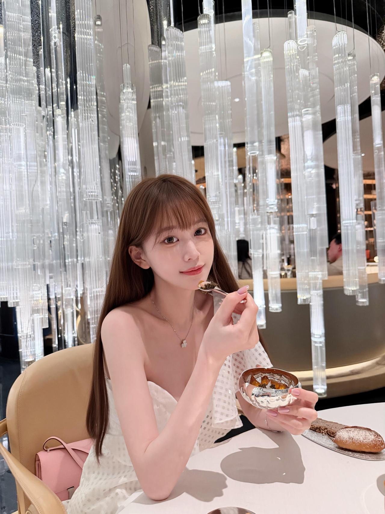 怎样穿搭知性又显身材?