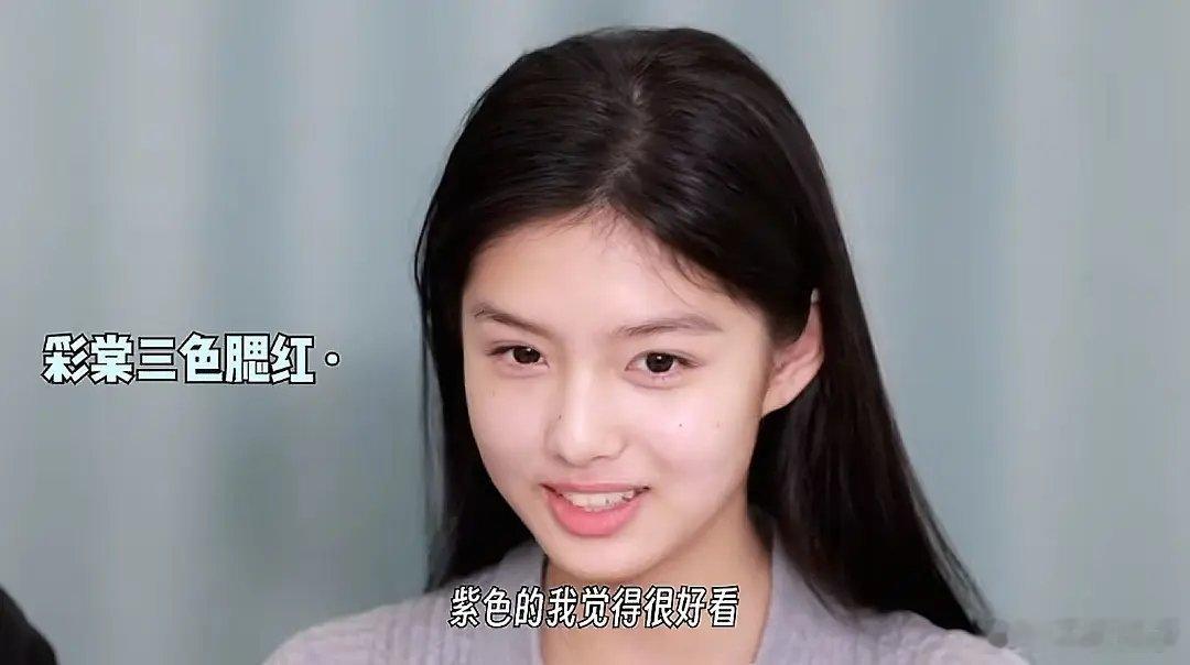好残忍的对比前者甚至是素颜