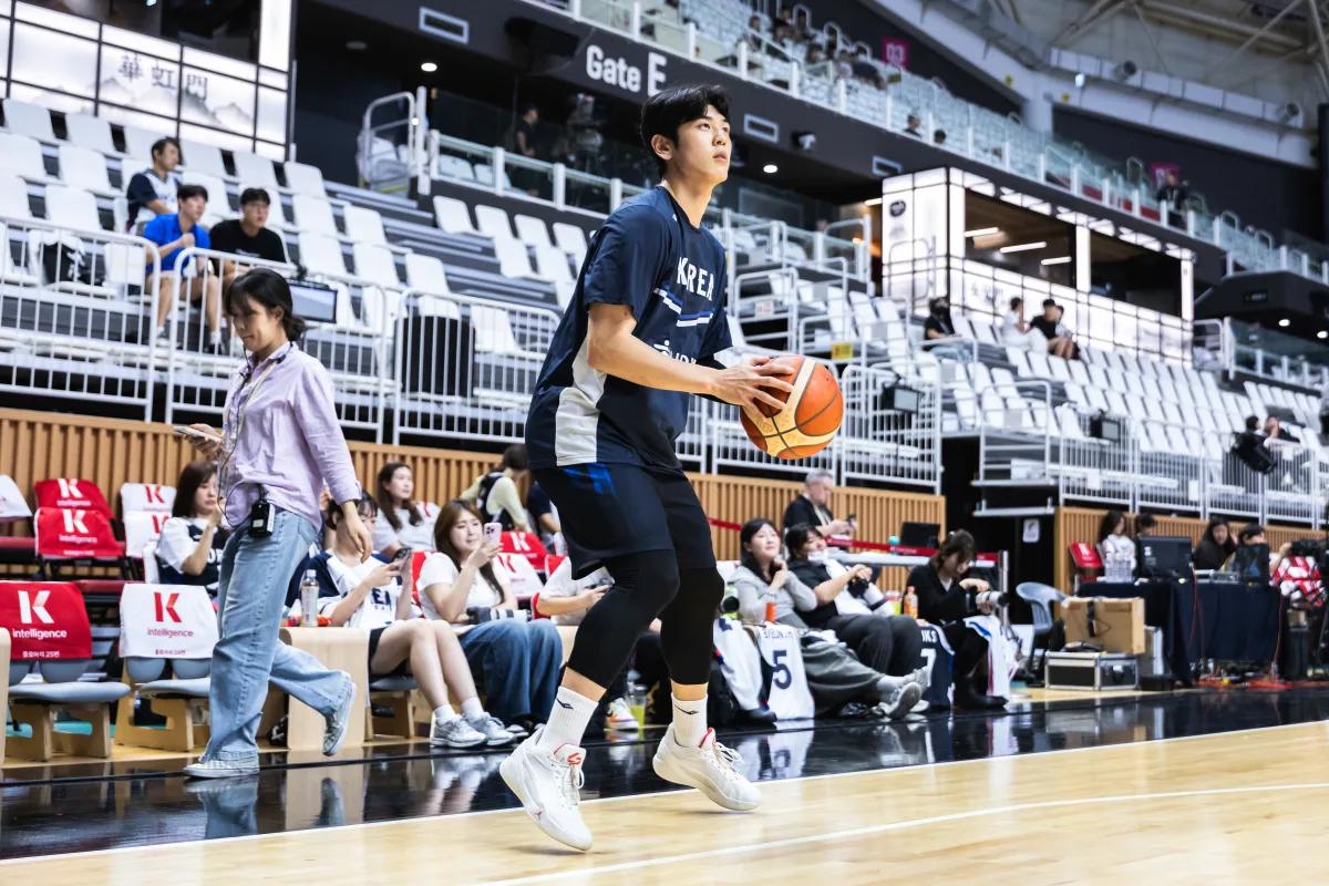 郭士强压力大了，85-72世预赛出线形势急转直下，中国男篮跌出前三 在韩国水