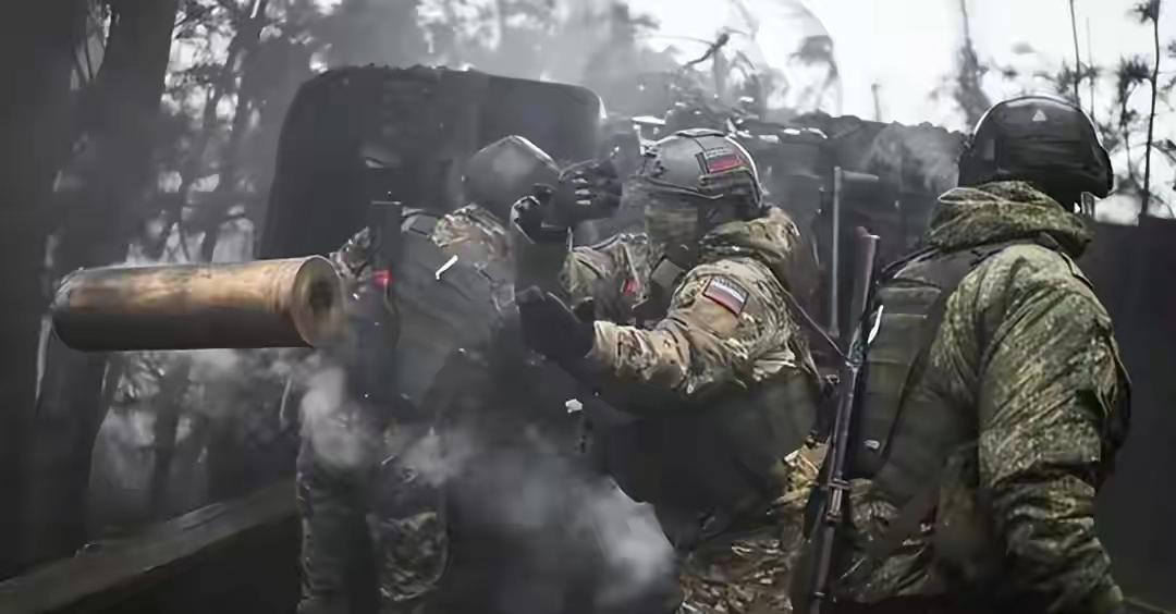 ​乌克兰沃尔昌斯克开始告急了，这时候他们并不意识到战争的严重性，沃尔昌斯克80%