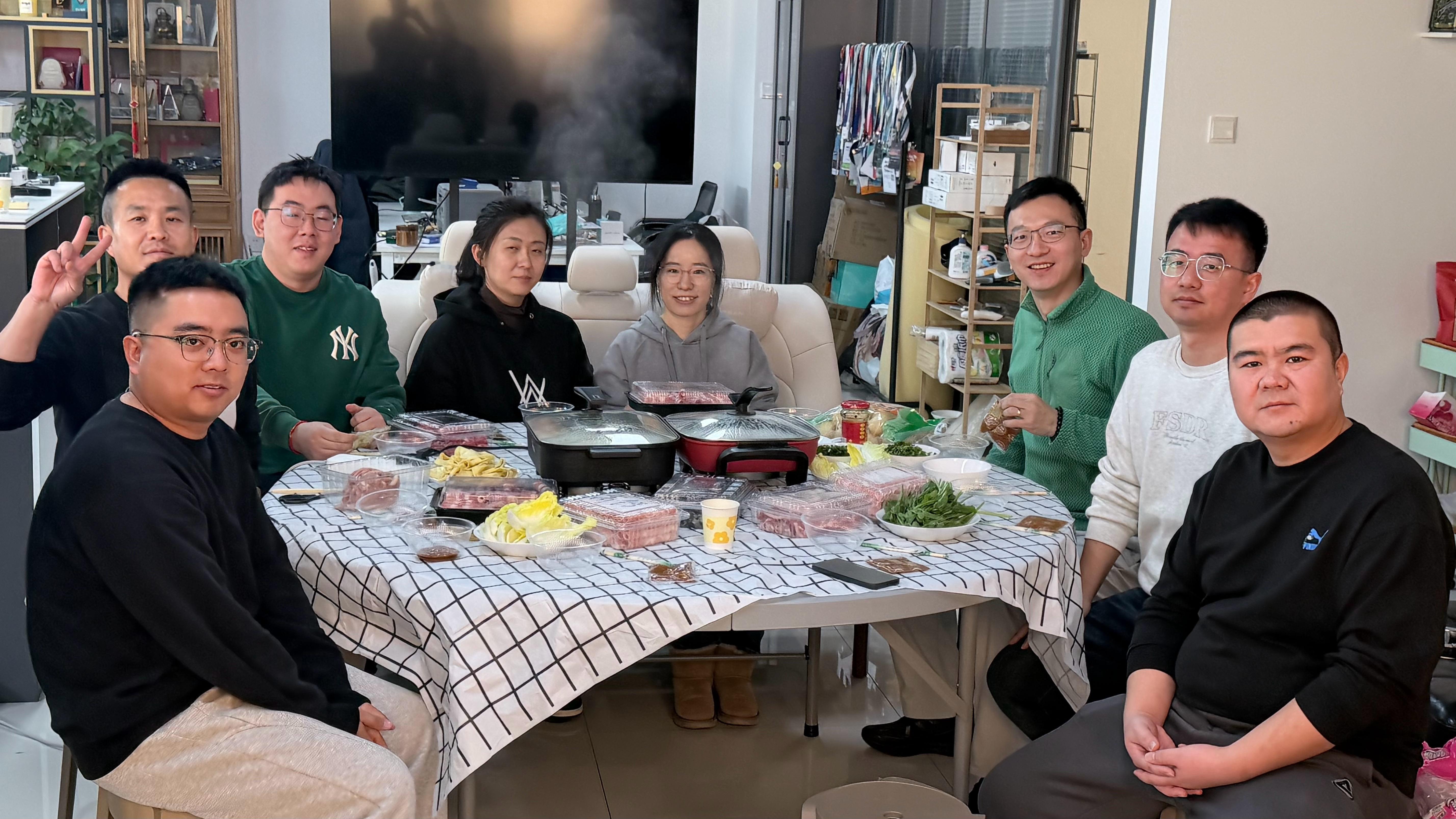 不好意思！没在的同学吃不上火锅啦！