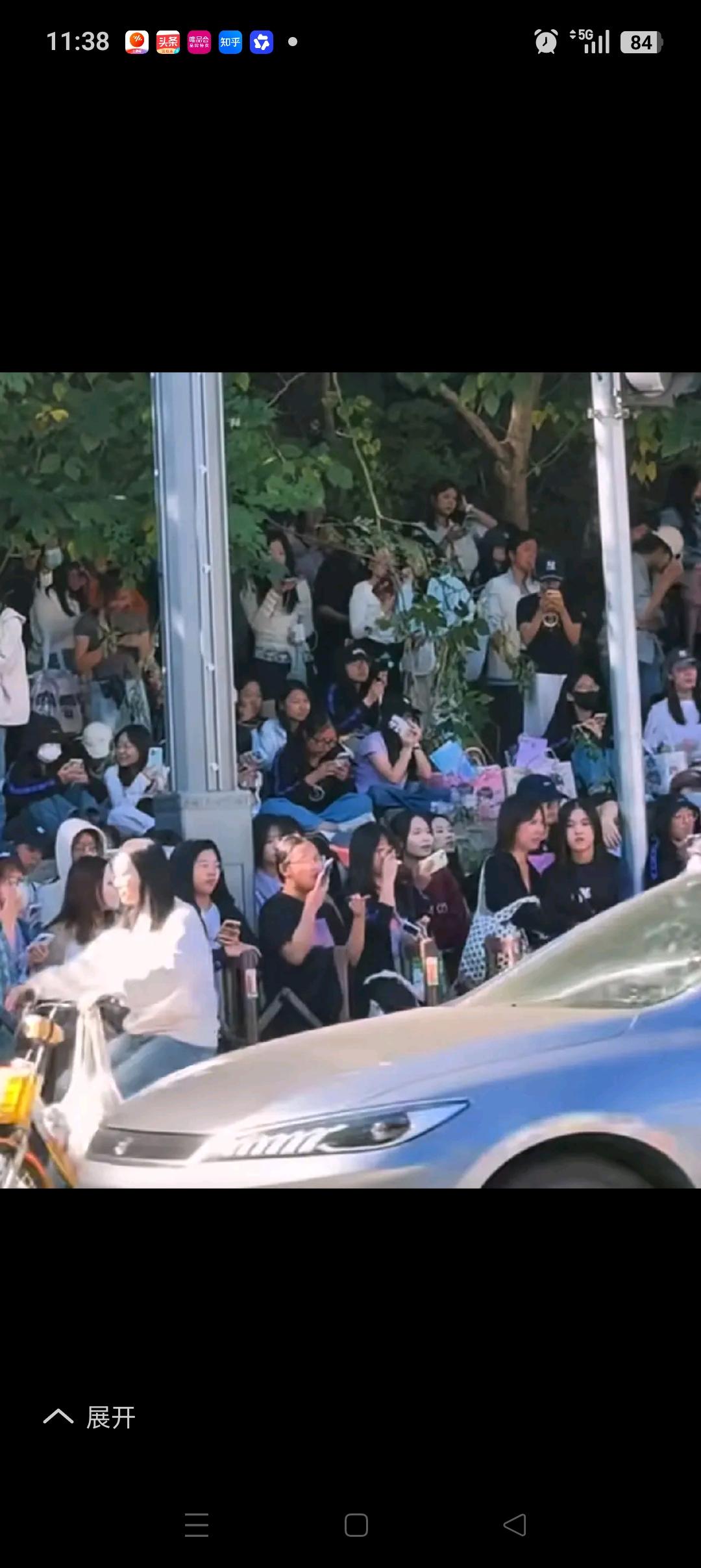 骂王皓的3名女生，19岁的杨某，19岁的李某，16岁的陶某，已经被拘留，就在这一