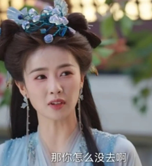 白鹿剧中妆容引争议，被指妆效硬朗。本就男相脸，化妆未柔和处理，眼影鼻影过重，妆感
