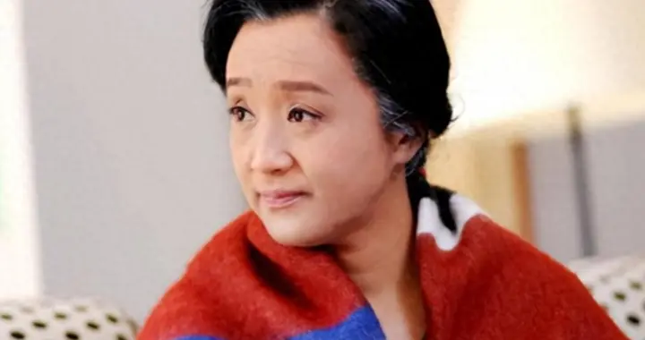 老戏骨杨昆 因4.5万物业费被告, 无儿无女每月工资仅有2500元