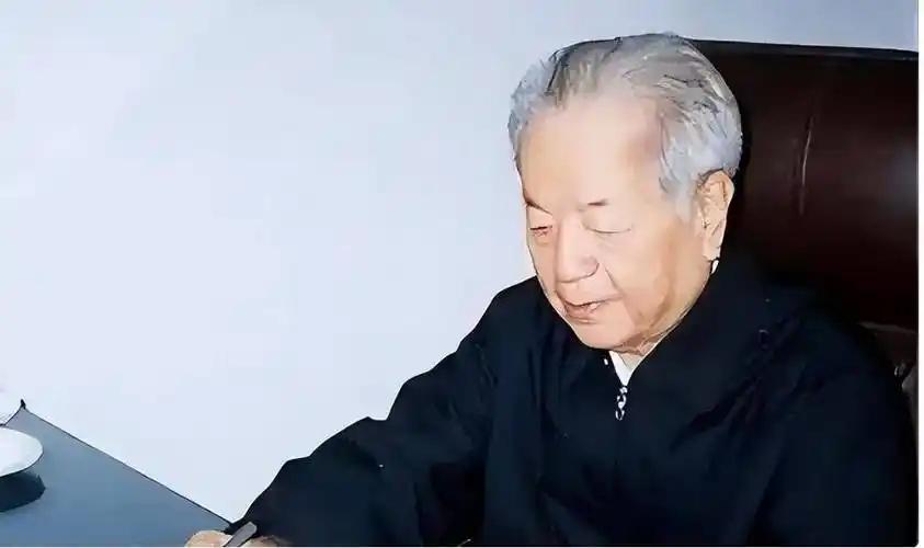 金灿荣曾讲过，1992年那会儿第一次朝核危机闹得凶，美国动真格想对朝鲜动手，结果